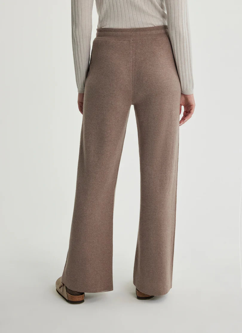 Yoko Pant