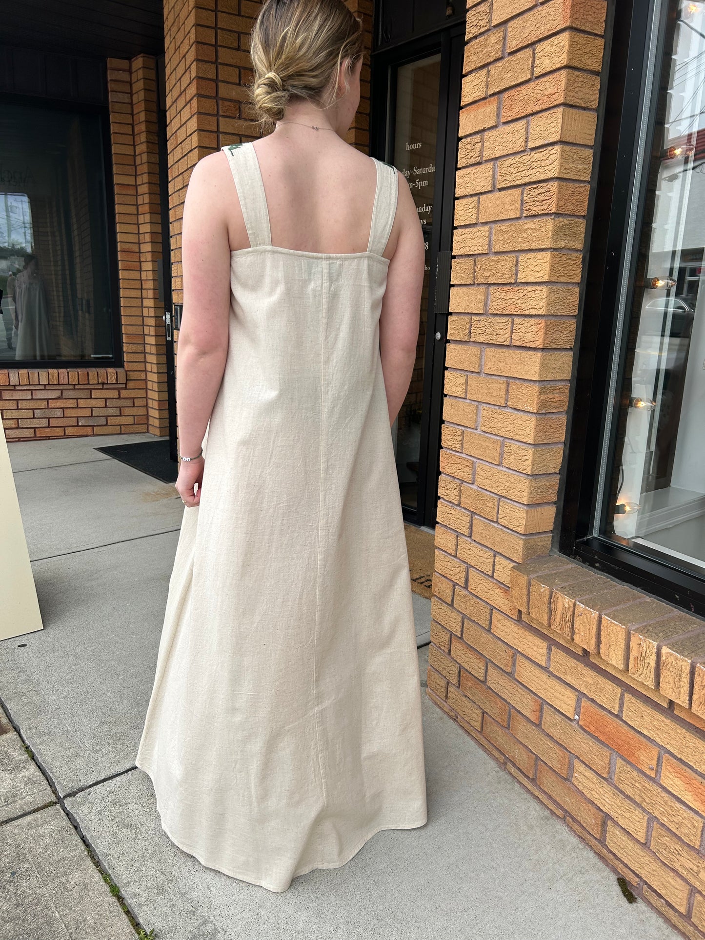 Nia Floral Embroidery Maxi