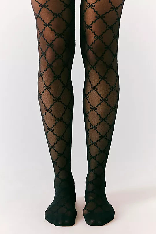 Ribbon Chain Tight