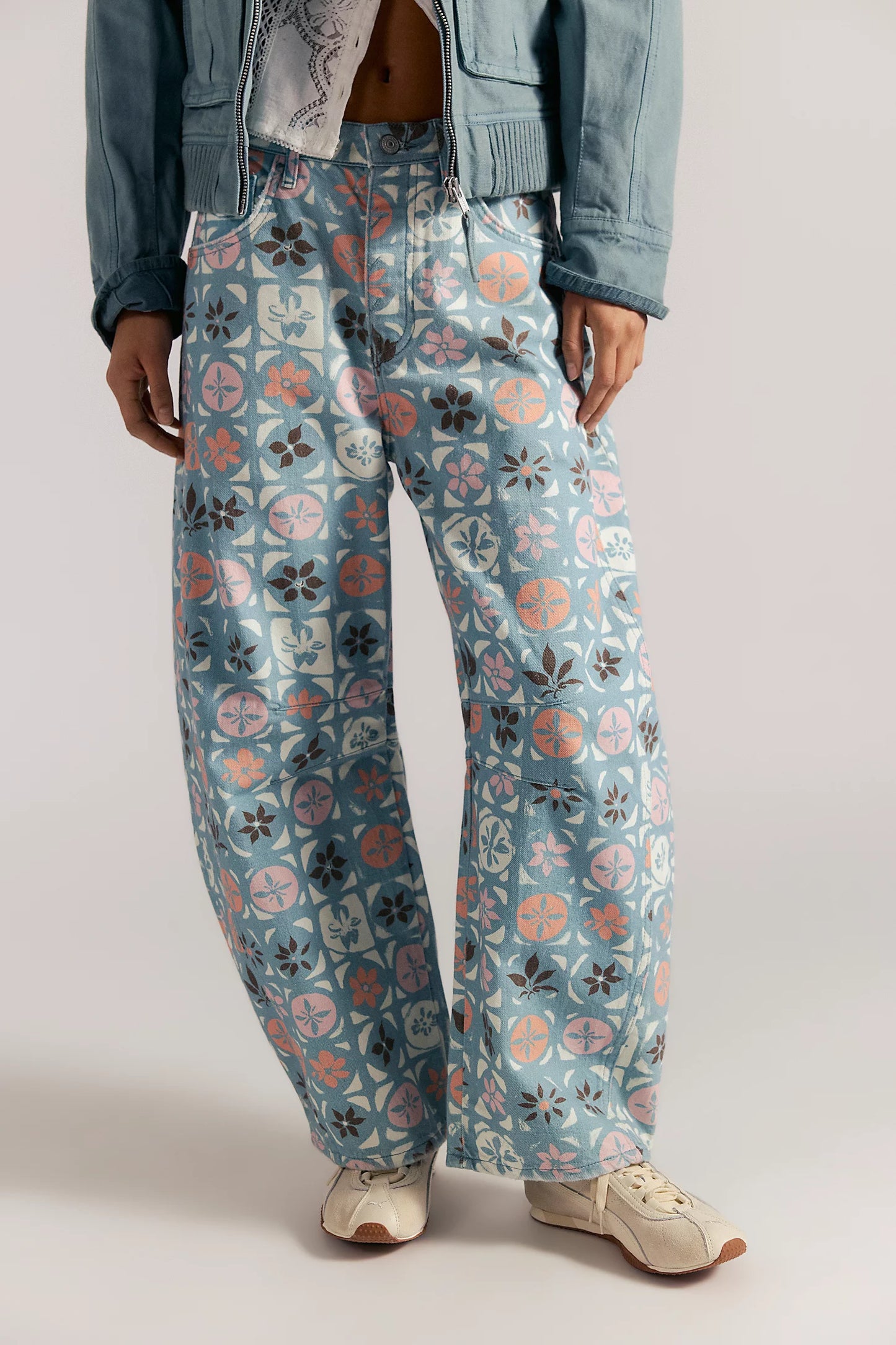 Good Luck Printed Barrel Jean