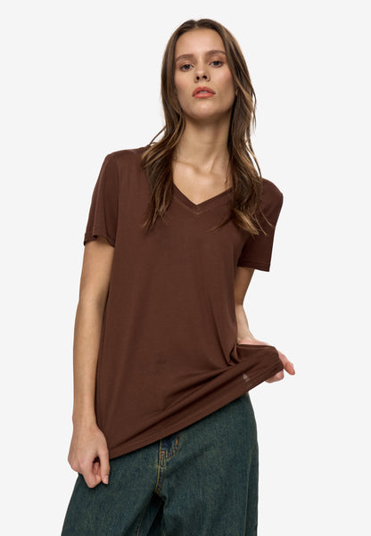 Rynah V-neck