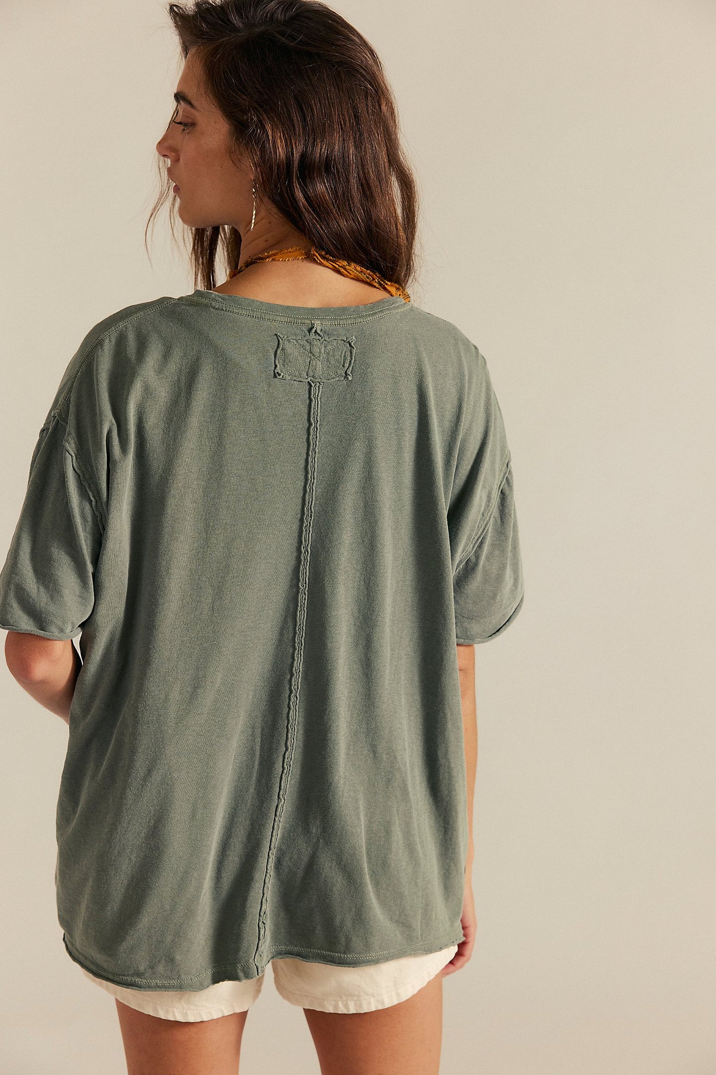 Nina Tee