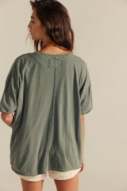 Nina Tee