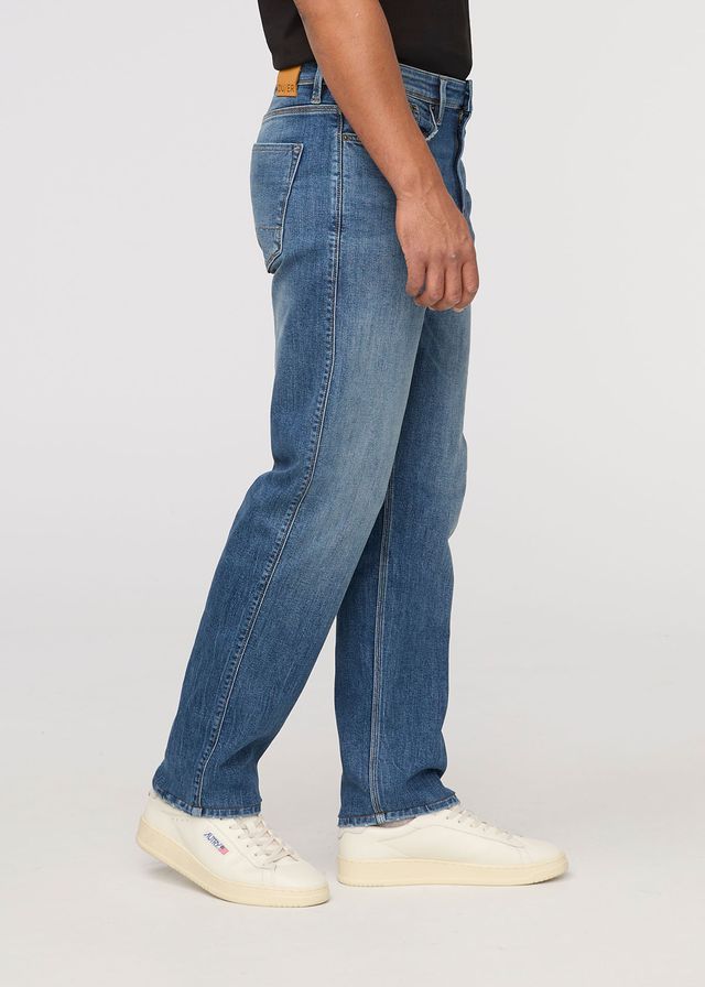 Performance Denim PLUS Relaxed Straight